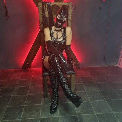 Madame Moira 8 