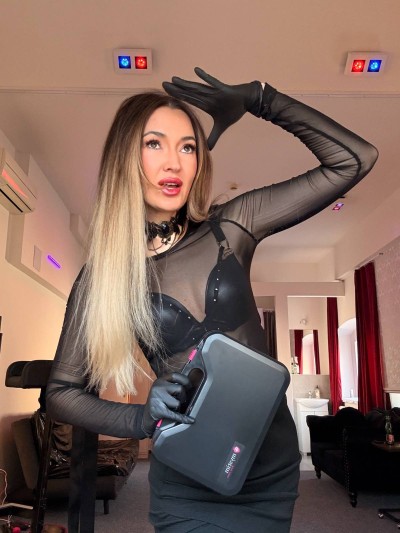 Mistress Olivia 3