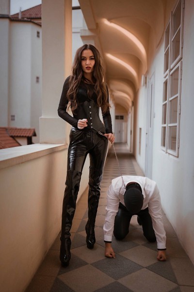 Mistress Olivia 28 