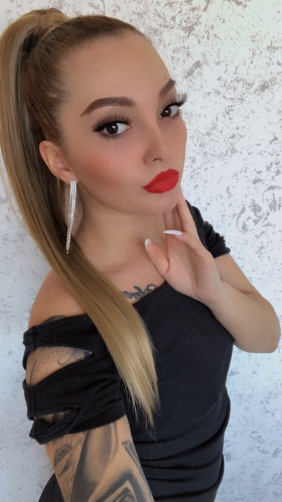 Madam Evelin 33 