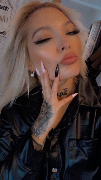 Madam Evelin 45 