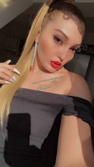 Madam Evelin 32 