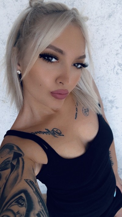 Madam Evelin 43 