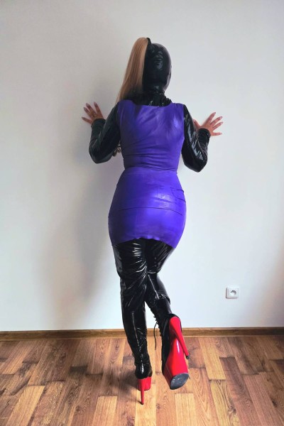 Madam Diana 7 