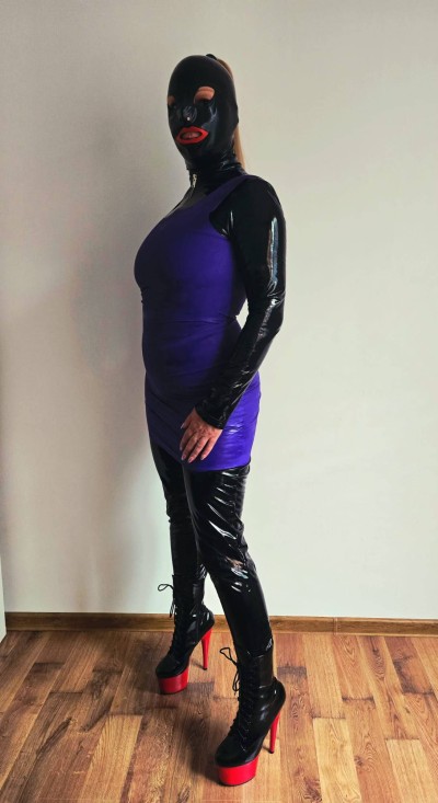 Madam Diana 3 